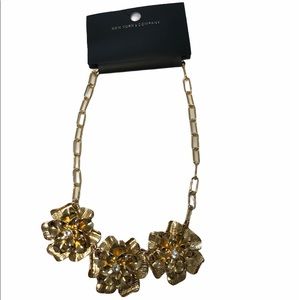 ☀️3 for 24☀️ Gold Flower Necklace